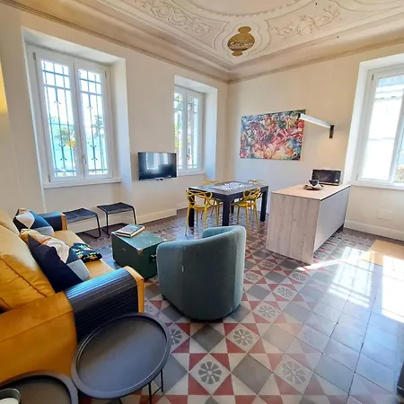 Immobillario - Domus Palmae Apartman *