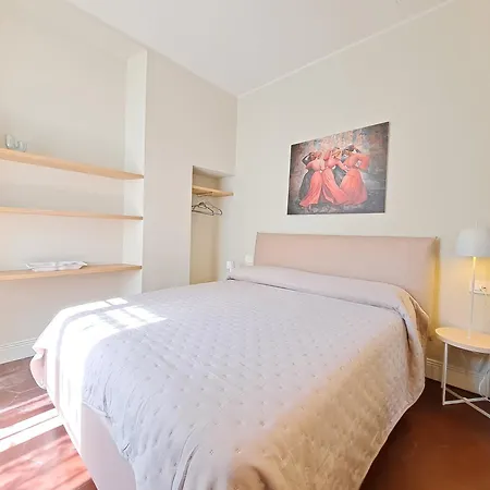 Immobillario - Domus Palmae Apartmán